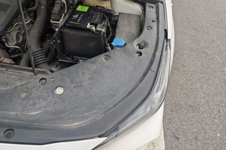 Used MG 5 Scorpio 2022 1.5T Trophy Sport Flagship Edition Engine Bay Left