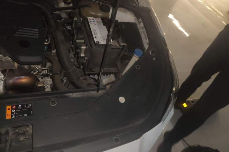 Used MG 5 Scorpio 2022 1.5T Trophy Sport Flagship Edition Engine Bay Left