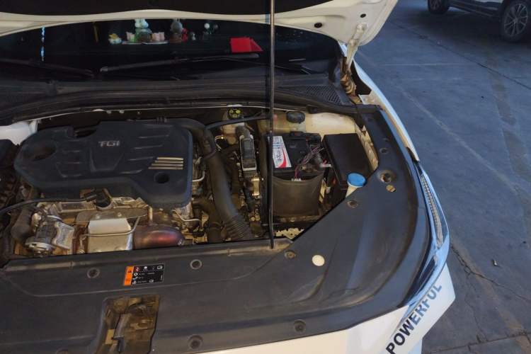 Used MG 5 Scorpio 2022 1.5T Trophy Sport Flagship Edition Engine Bay Left