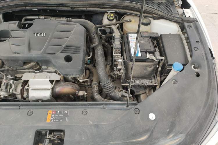Used MG 5 Scorpio 2022 1.5T Luxury Edition Engine Bay Left
