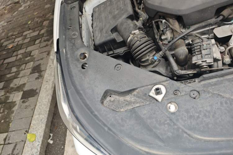 Used MG 5 Scorpio 2022 1.5T Trophy Sport Flagship Edition Engine Bay Right