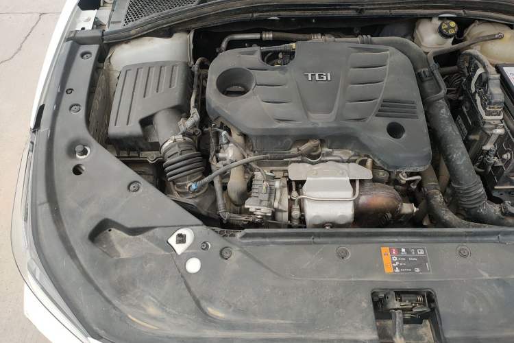 Used MG 5 Scorpio 2022 1.5T Luxury Edition Engine Bay Right