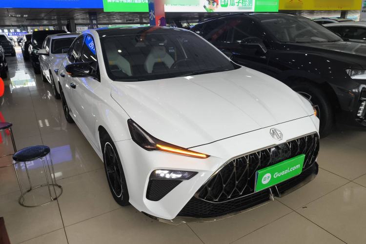 Used MG 5 Scorpio 2022 1.5T Trophy Sport Luxurious Edition Exterior 2