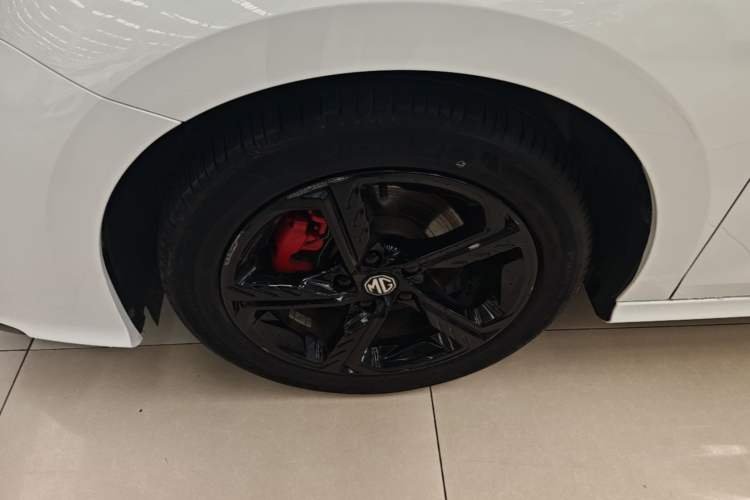 Used MG 5 Scorpio 2022 1.5T Trophy Sport Flagship Edition Exterior 4