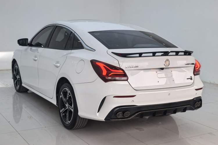 Used MG 5 Scorpio 2022 1.5T Luxury Edition Exterior 4
