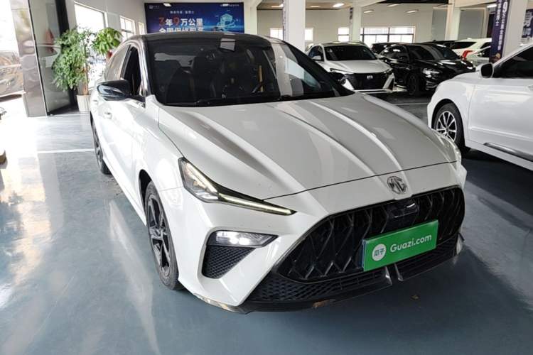 Used MG 5 Scorpio 2022 1.5T Trophy Sport Luxurious Edition Front Right 45 Deg