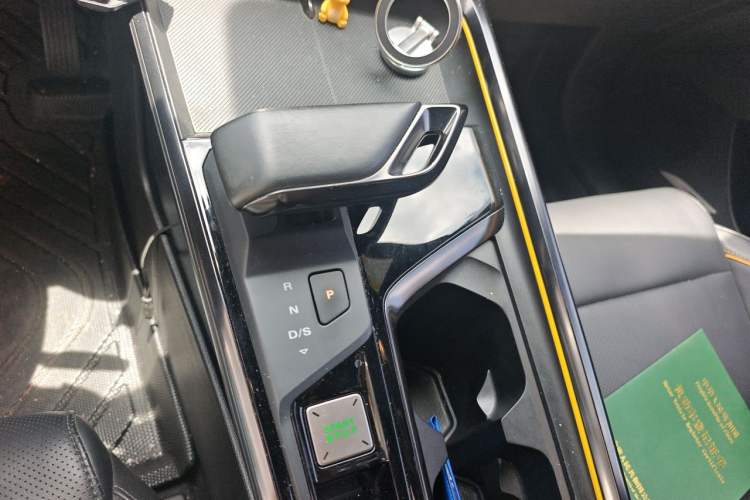 Used MG 5 Scorpio 2022 1.5T Trophy Sport Luxurious Edition Gear Lever
