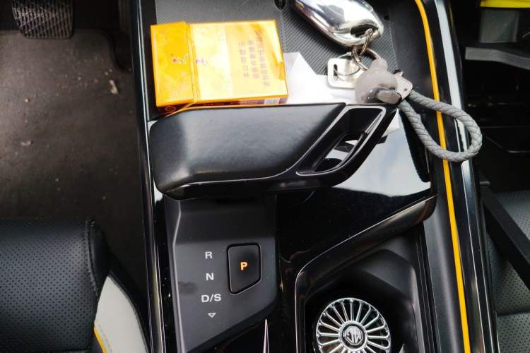 Used MG 5 Scorpio 2022 1.5T Trophy Sport Flagship Edition Gear Lever