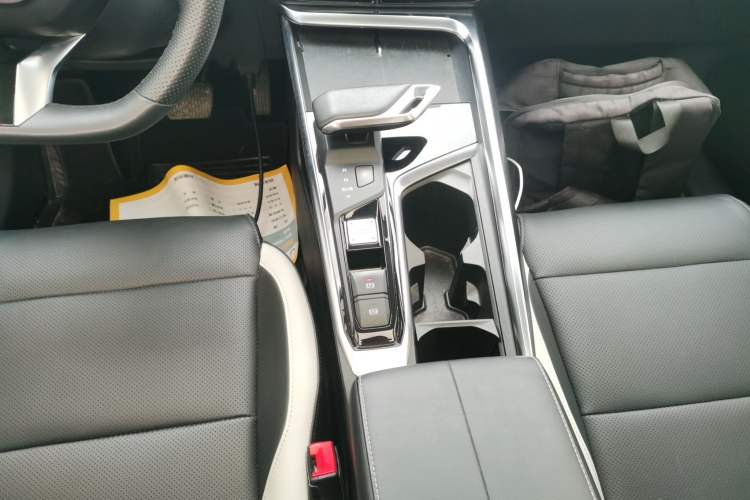 Used MG 5 Scorpio 2022 1.5T Luxury Edition Gear Lever