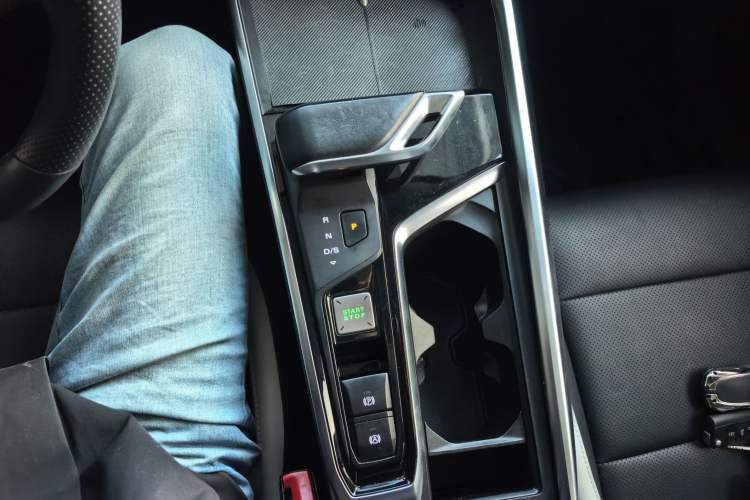 Used MG 5 Scorpio 2022 1.5T Luxury Edition Gear Lever
