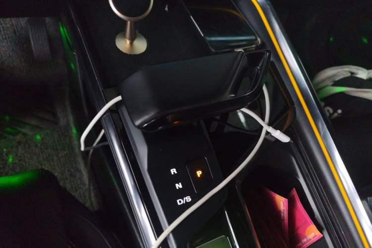 Used MG 5 Scorpio 2022 1.5T Trophy Sport Flagship Edition Gear Lever