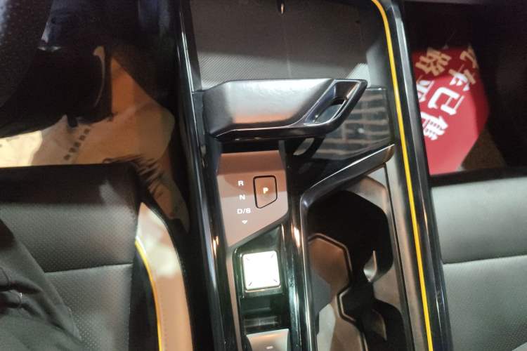 Used MG 5 Scorpio 2022 1.5T Trophy Sport Luxurious Edition Gear Lever