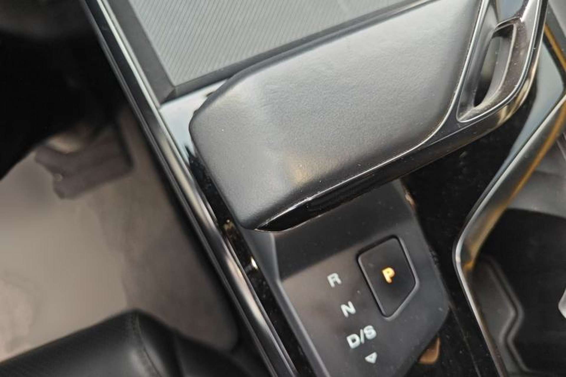Used MG 5 Scorpio 2022 1.5T Trophy Sport Flagship Edition Gear Lever