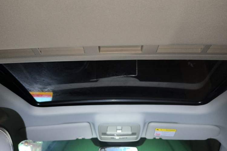 Used MG 5 Scorpio 2022 1.5T Luxury Edition Headliner