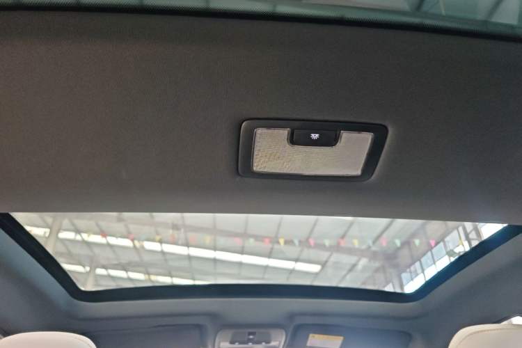 Used MG 5 Scorpio 2022 1.5T Trophy Sport Flagship Edition Headliner