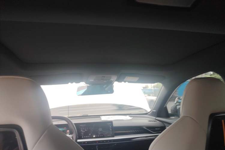 Used MG 5 Scorpio 2022 1.5T Luxury Edition Headliner