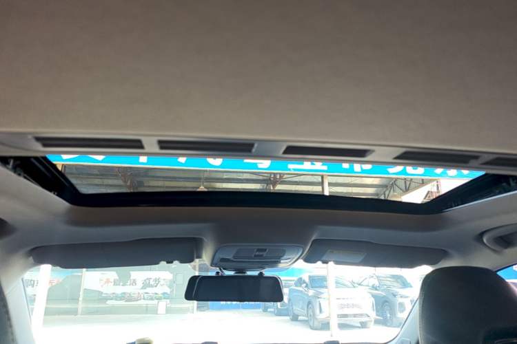 Used MG 5 Scorpio 2022 1.5T Luxury Edition Headliner