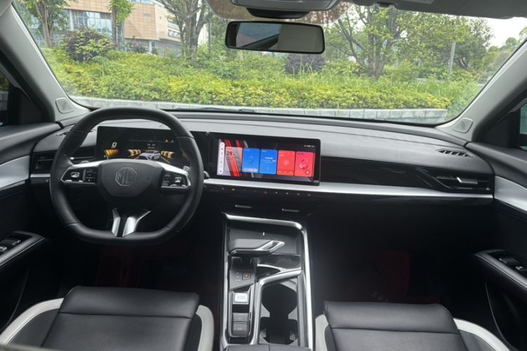 Used MG 5 Scorpio 2022 1.5T Luxury Edition Interior 1