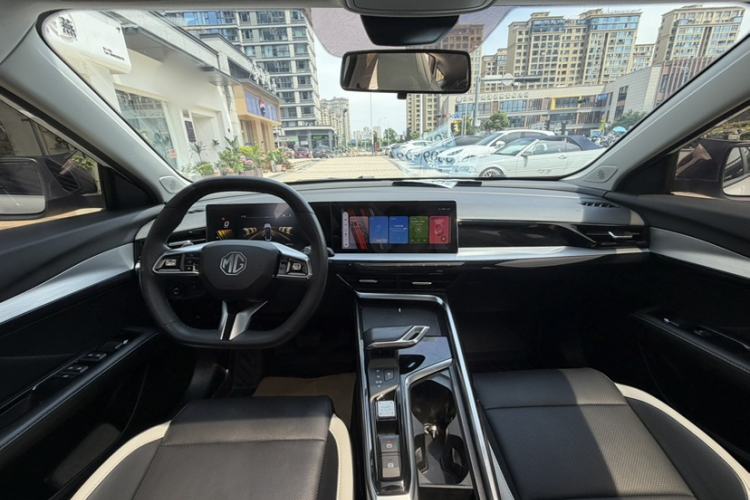 Used MG 5 Scorpio 2022 1.5T Luxury Edition Interior 2