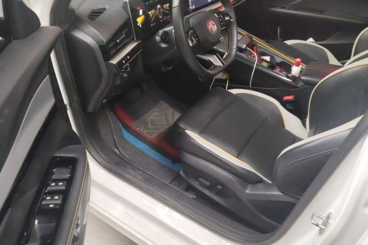 Used MG 5 Scorpio 2022 1.5T Trophy Sport Luxurious Edition Interior 3