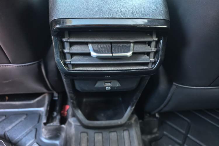 Used MG 5 Scorpio 2022 1.5T Luxury Edition Interior 4