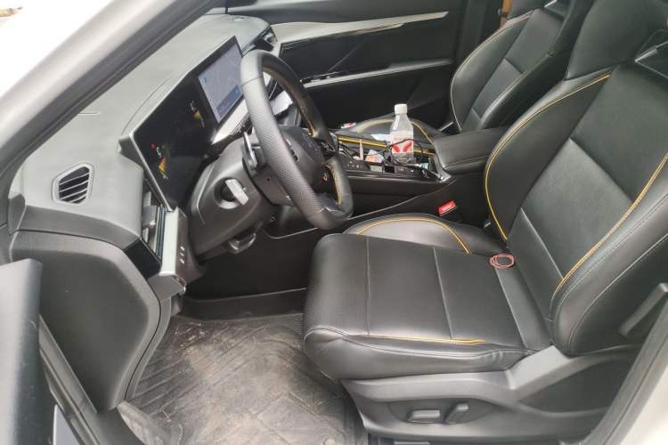 Used MG 5 Scorpio 2022 1.5T Trophy Sport Luxurious Edition Left Front Seat