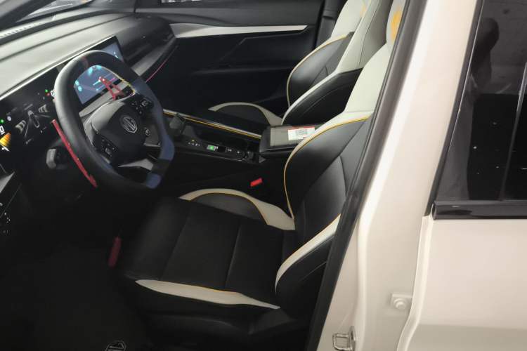 Used MG 5 Scorpio 2022 1.5T Trophy Sport Luxurious Edition Left Front Seat