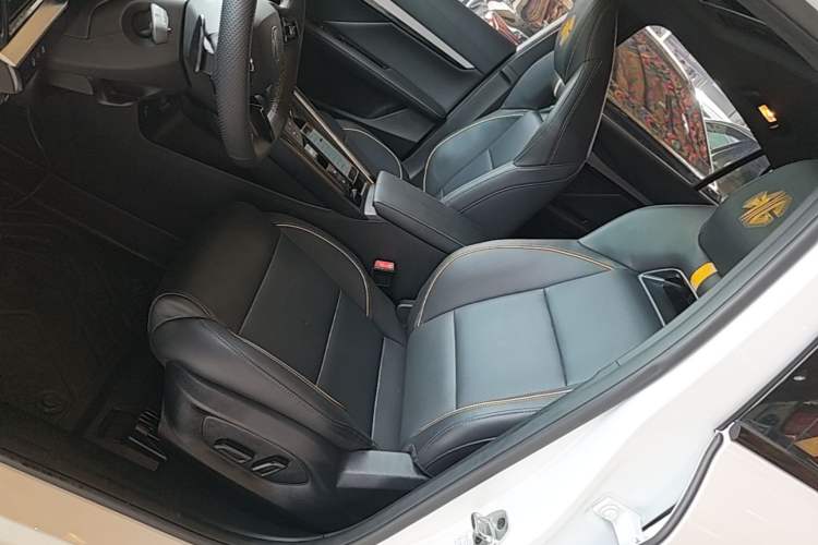 Used MG 5 Scorpio 2022 1.5T Trophy Sport Luxurious Edition Left Front Seat