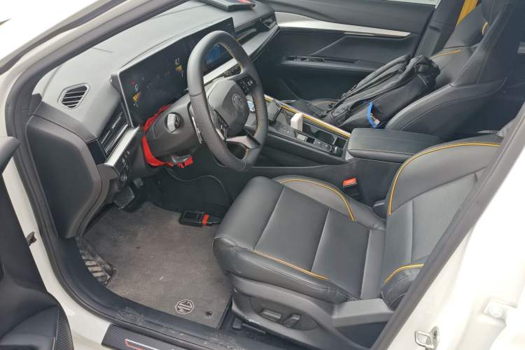 Used MG 5 Scorpio 2022 1.5T Trophy Sport Luxurious Edition Left Front Seat