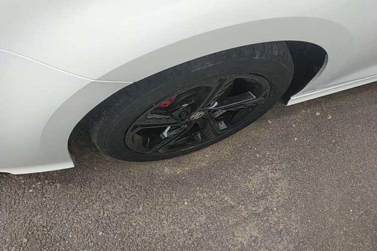 Used MG 5 Scorpio 2022 1.5T Trophy Sport Luxurious Edition Left Front Wheel Hub