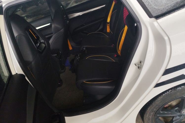 Used MG 5 Scorpio 2022 1.5T Trophy Sport Flagship Edition Left Rear Seat