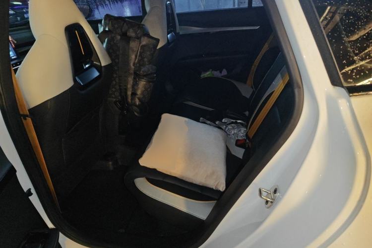 Used MG 5 Scorpio 2022 1.5T Trophy Sport Flagship Edition Left Rear Seat