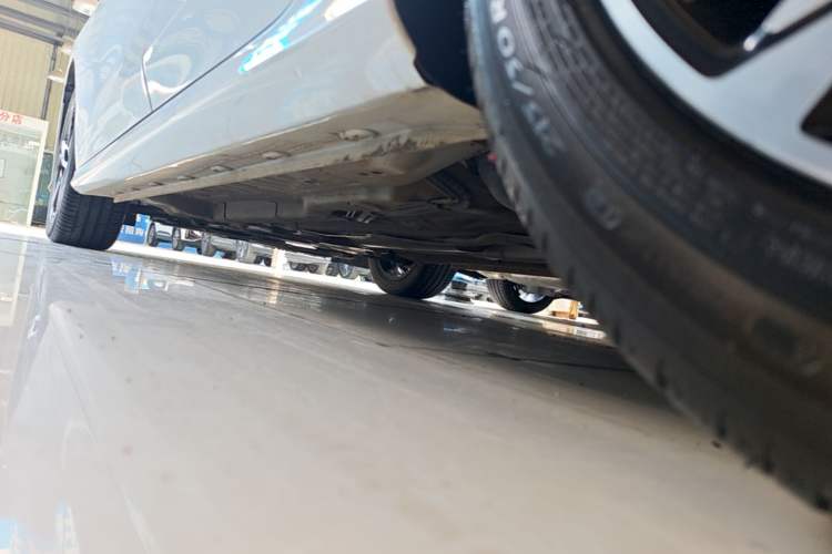 Used MG 5 Scorpio 2022 1.5T Luxury Edition Left Side Sill