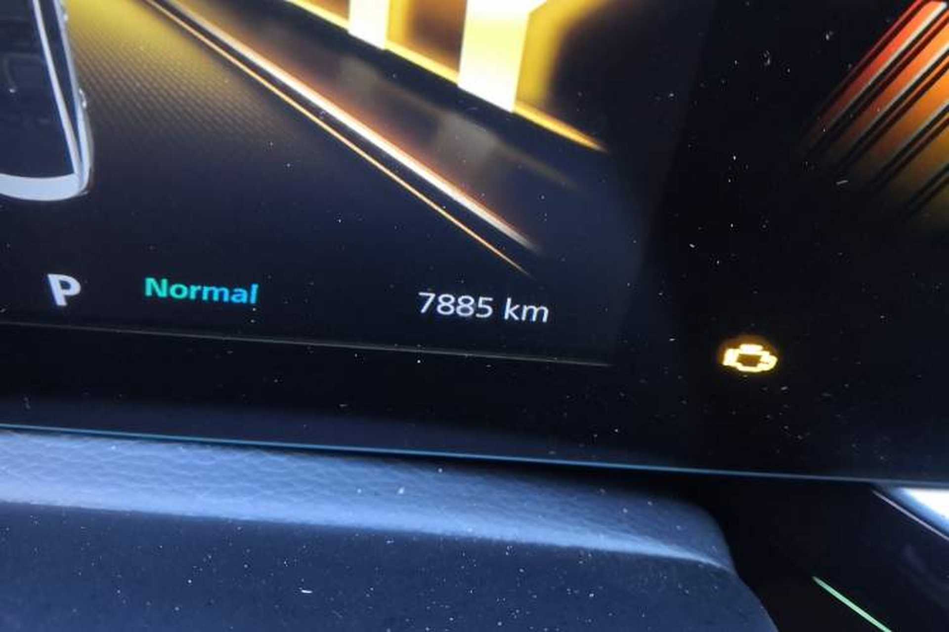 Used MG 5 Scorpio 2022 1.5T Trophy Sport Luxurious Edition Odometer Close Up