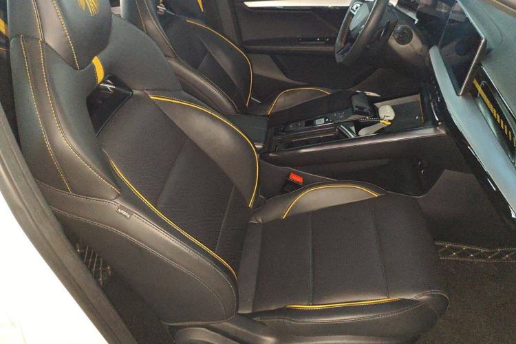 Used MG 5 Scorpio 2022 1.5T Trophy Sport Flagship Edition Right Front Seat