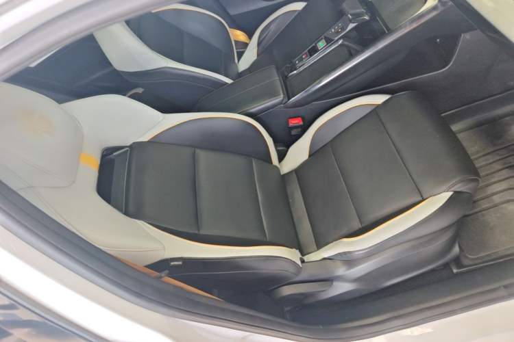 Used MG 5 Scorpio 2022 1.5T Trophy Sport Flagship Edition Right Front Seat