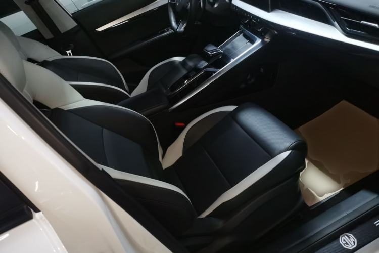 Used MG 5 Scorpio 2022 1.5T Luxury Edition Right Front Seat