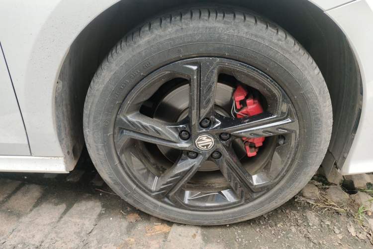 Used MG 5 Scorpio 2022 1.5T Trophy Sport Luxurious Edition Right Front Wheel Hub
