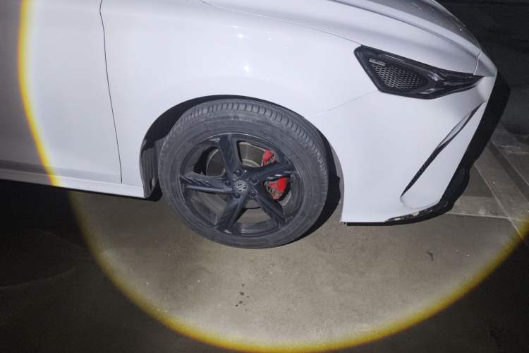 Used MG 5 Scorpio 2022 1.5T Trophy Sport Flagship Edition Right Front Wheel Hub