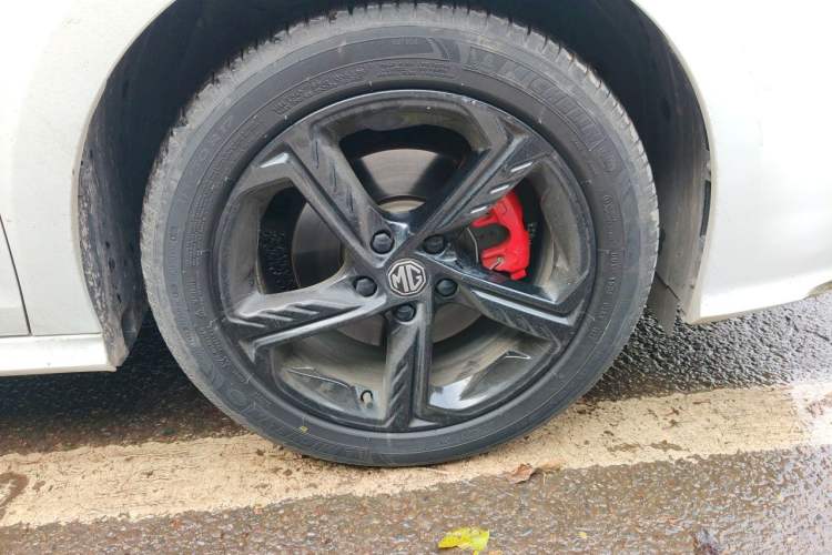 Used MG 5 Scorpio 2022 1.5T Trophy Sport Flagship Edition Right Front Wheel Hub