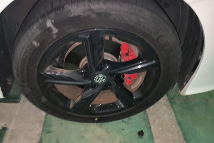 Used MG 5 Scorpio 2022 1.5T Trophy Sport Luxurious Edition Right Front Wheel Hub