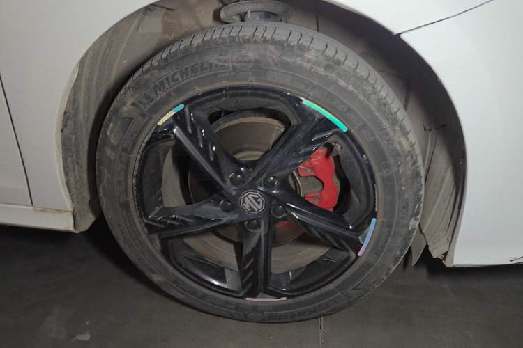 Used MG 5 Scorpio 2022 1.5T Trophy Sport Luxurious Edition Right Front Wheel Hub