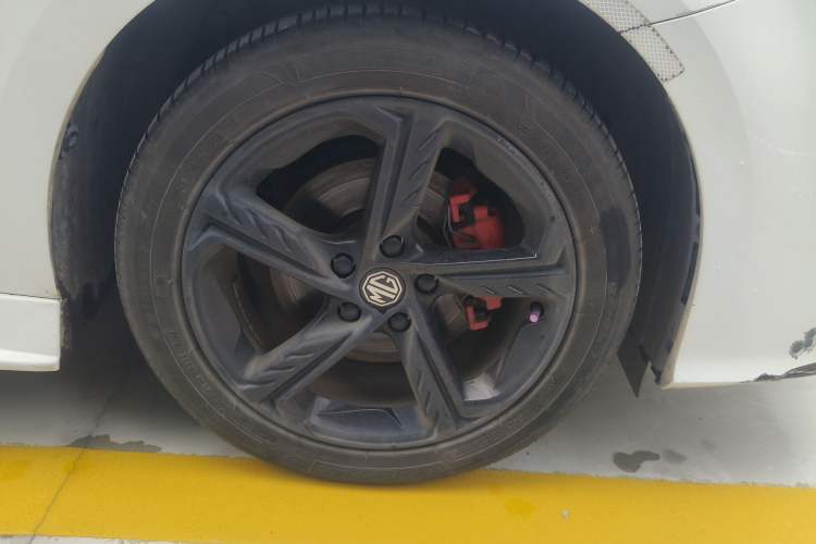 Used MG 5 Scorpio 2022 1.5T Trophy Sport Luxurious Edition Right Front Wheel Hub
