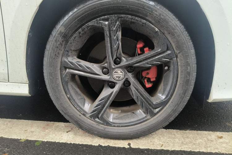 Used MG 5 Scorpio 2022 1.5T Trophy Sport Luxurious Edition Right Front Wheel Hub