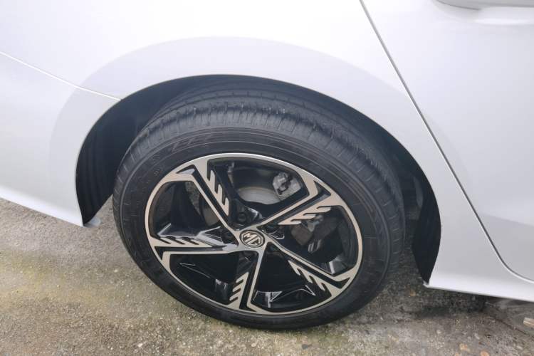 Used MG 5 Scorpio 2022 1.5T Luxury Edition Right Rear Wheel Hub