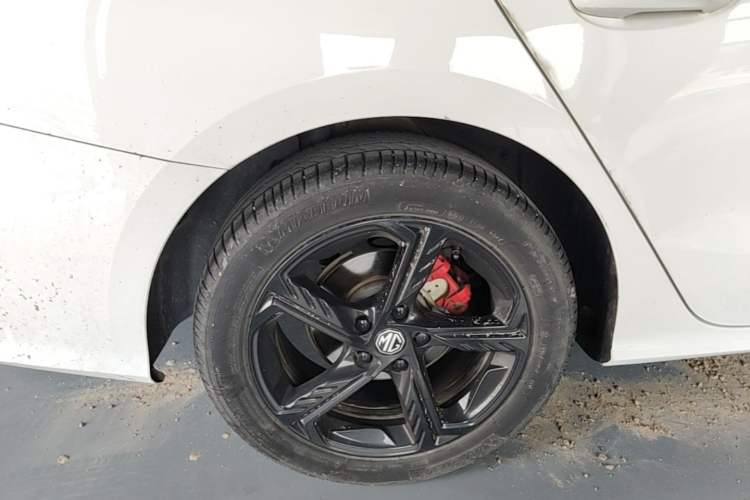 Used MG 5 Scorpio 2022 1.5T Trophy Sport Luxurious Edition Right Rear Wheel Hub