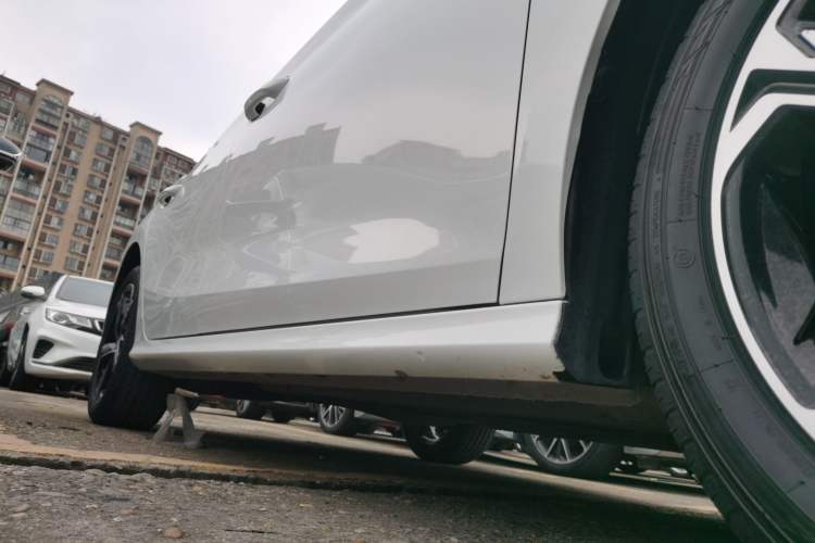 Used MG 5 Scorpio 2022 1.5T Luxury Edition Right Side Sill