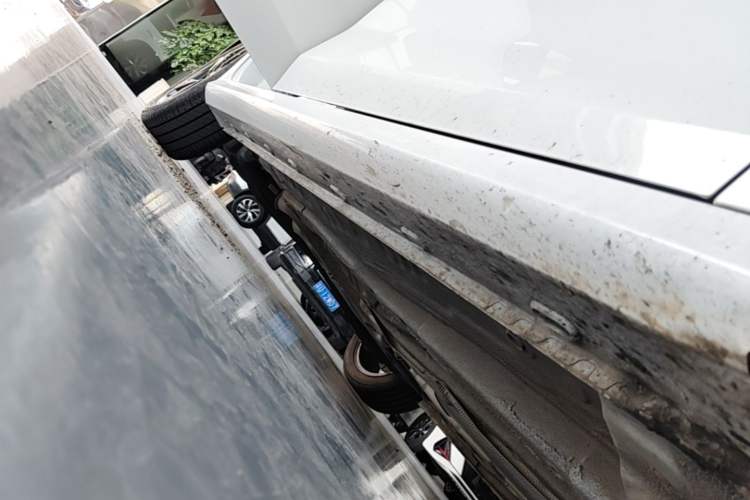 Used MG 5 Scorpio 2022 1.5T Trophy Sport Luxurious Edition Right Side Sill