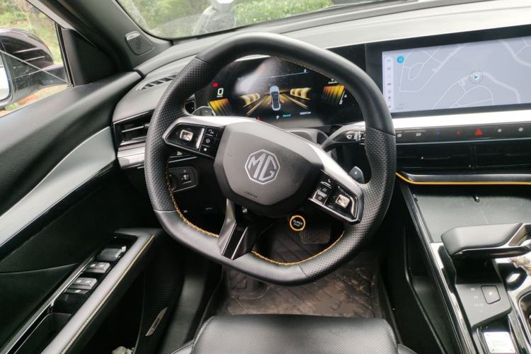 Used MG 5 Scorpio 2022 1.5T Trophy Sport Luxurious Edition Steering Wheel