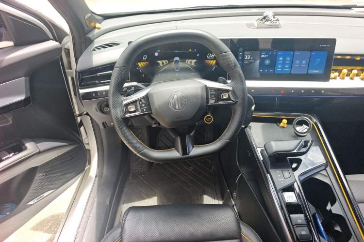 Used MG 5 Scorpio 2022 1.5T Trophy Sport Luxurious Edition Steering Wheel